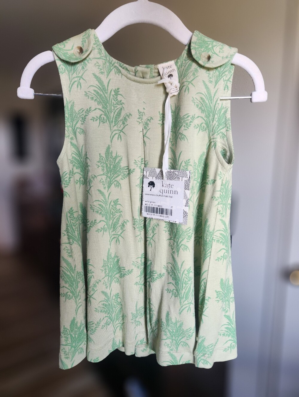 Kate Quinn button tab top